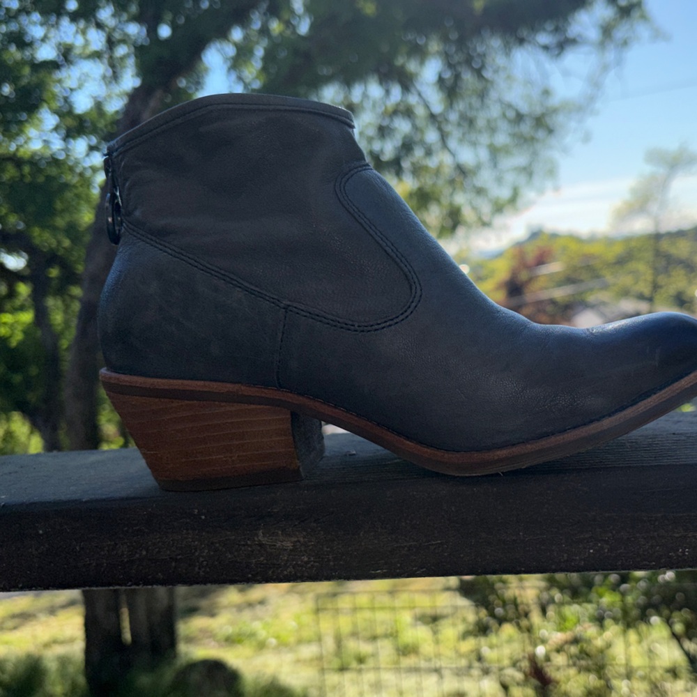 Sofft Aisley Grey-Blue Leather Ankle Booties 7.5 - Picture 7 of 16